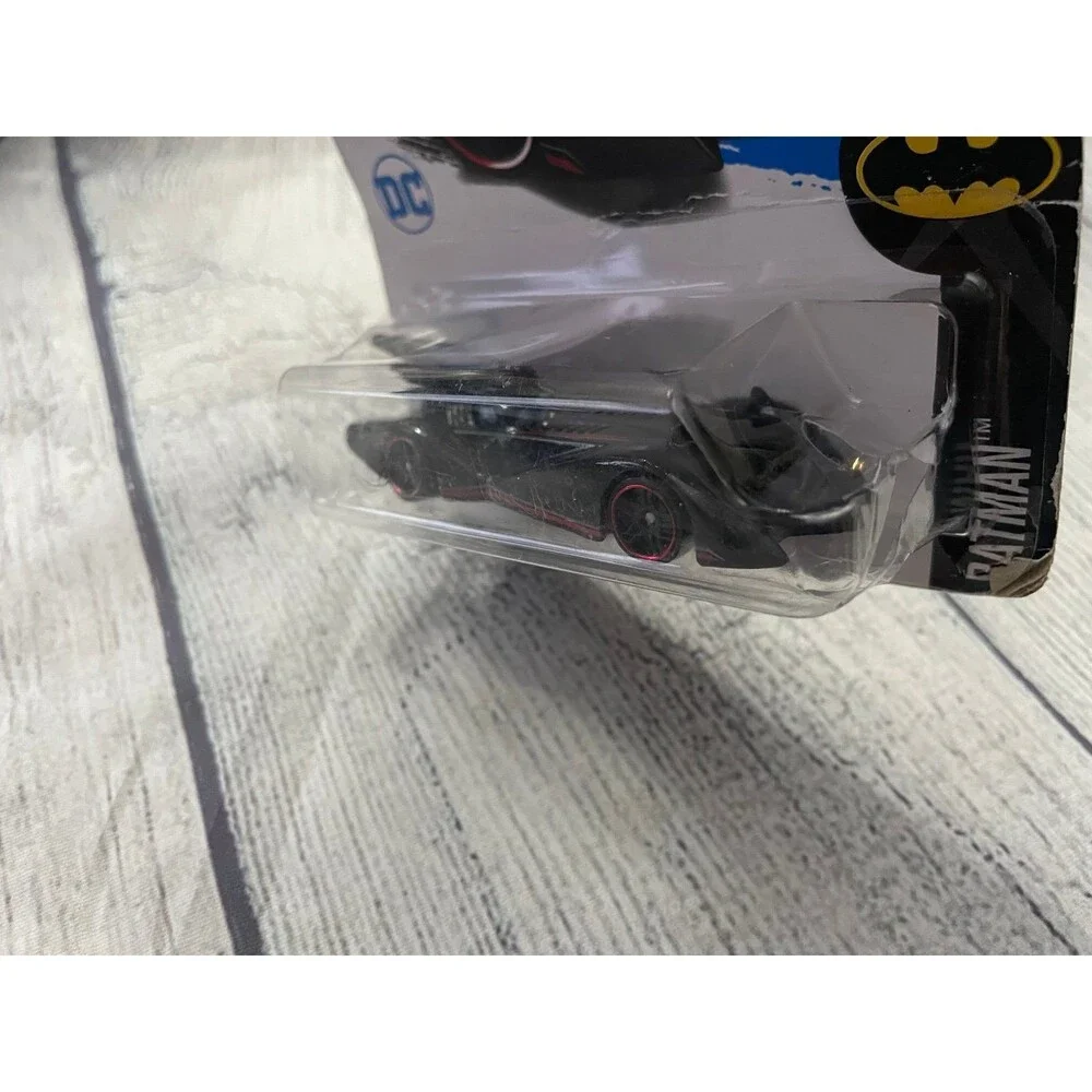 NEW! Hot Wheels DC Batmobile, 2015